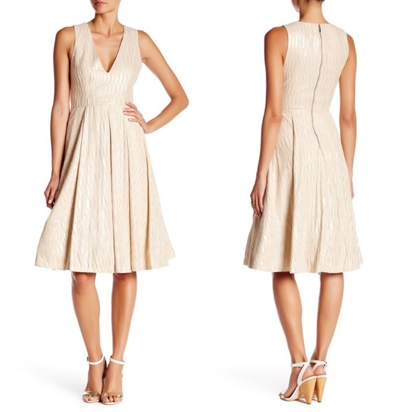 Alice + Olivia Mindee Textured Fit & Flare Dress - Picture 9 of 9